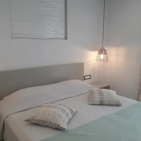 Christine Apartment *