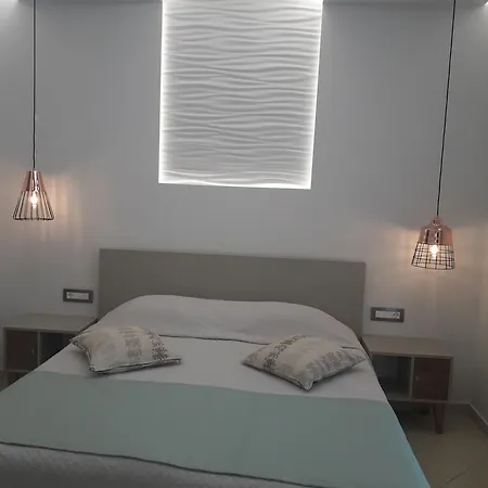 Christine Apartment *